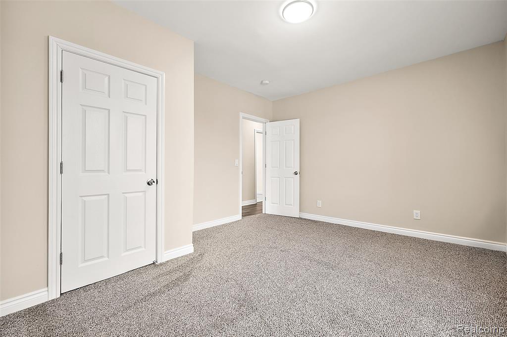 2080 Gladstone Street