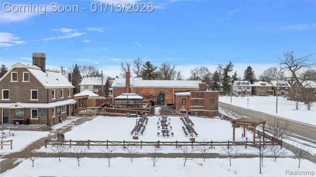 2080 Gladstone Street