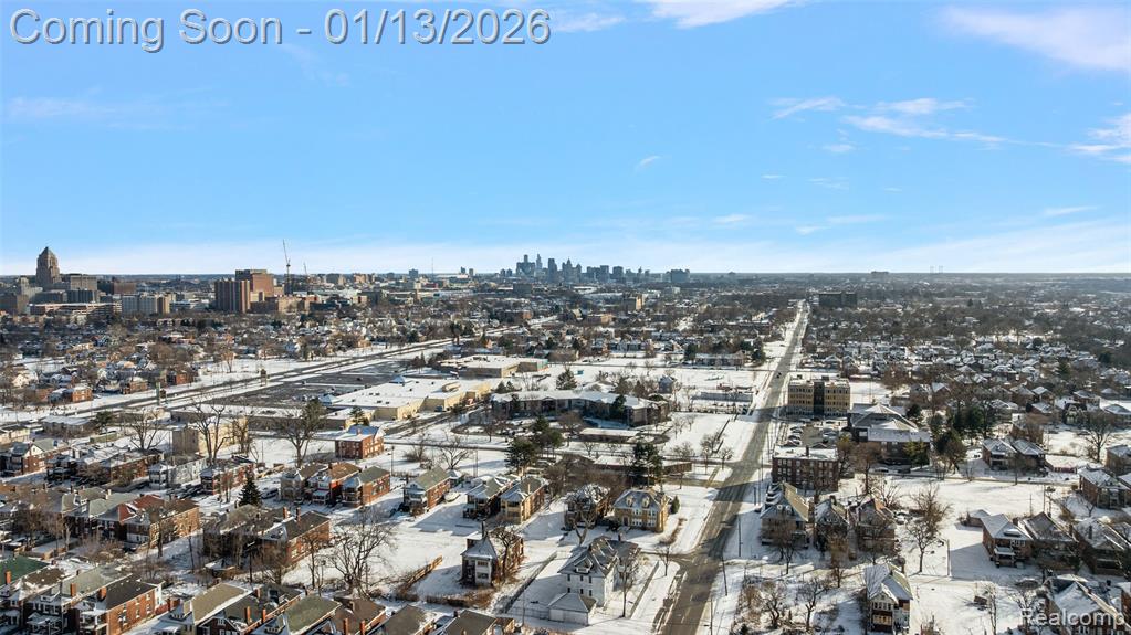 2080 Gladstone Street