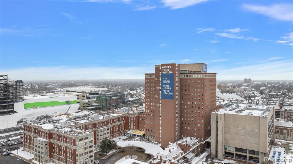 2080 Gladstone Street