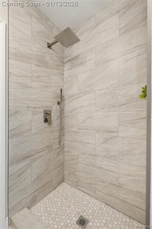 2080 Gladstone Street