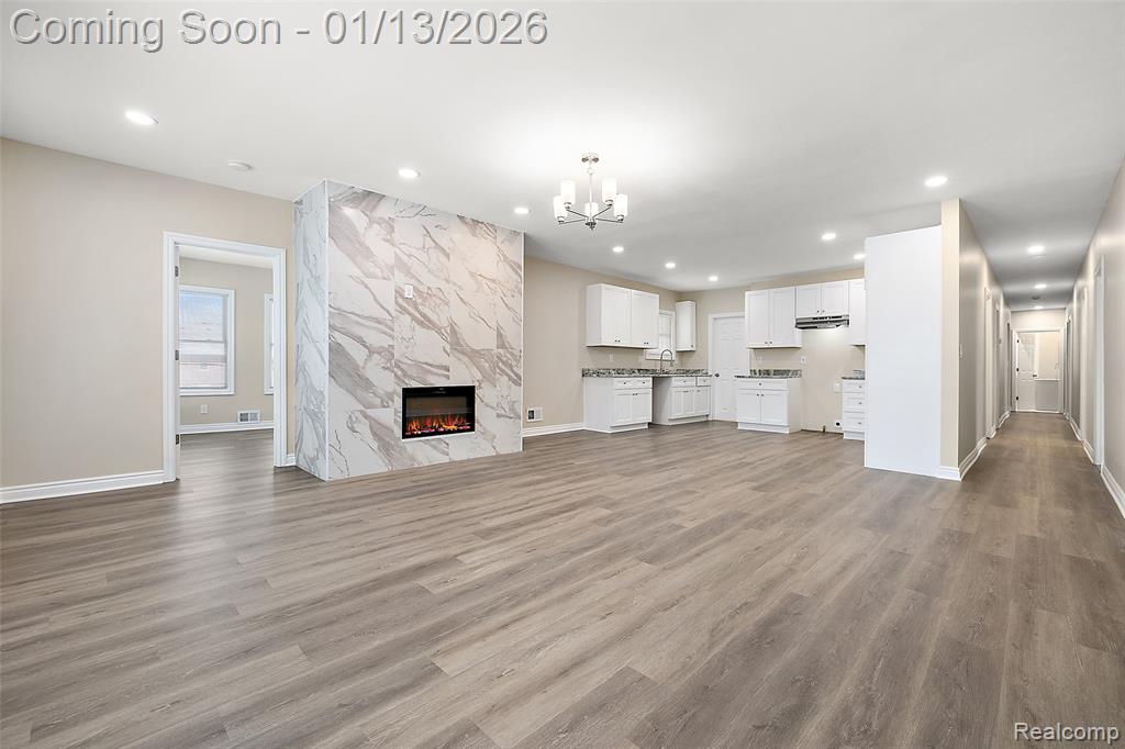 2080 Gladstone Street