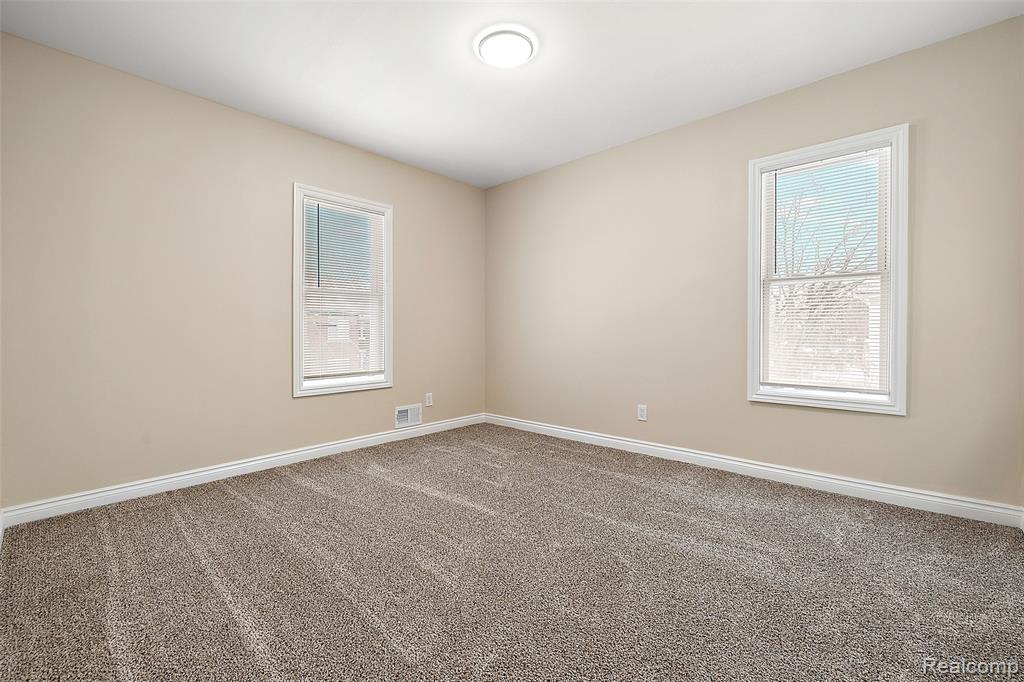 2080 Gladstone Street