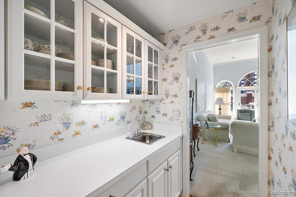 9000 Harbor Place Drive