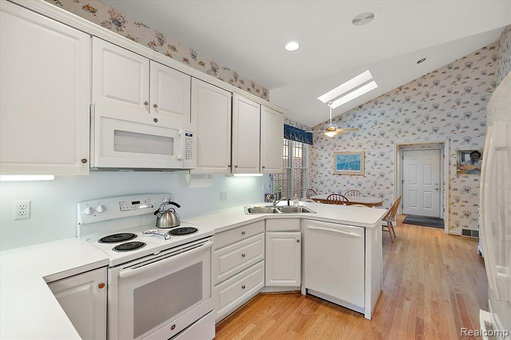 9000 Harbor Place Drive