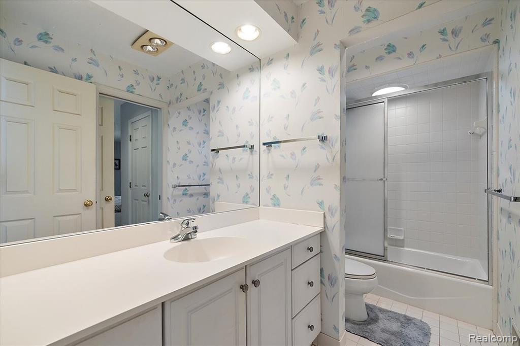 9000 Harbor Place Drive