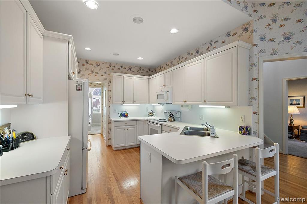 9000 Harbor Place Drive