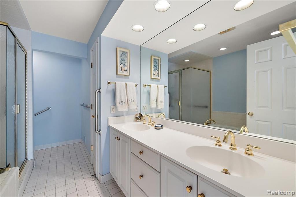 9000 Harbor Place Drive