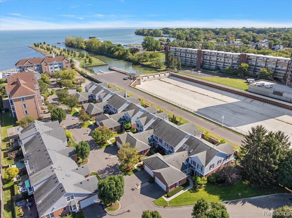 9000 Harbor Place Drive