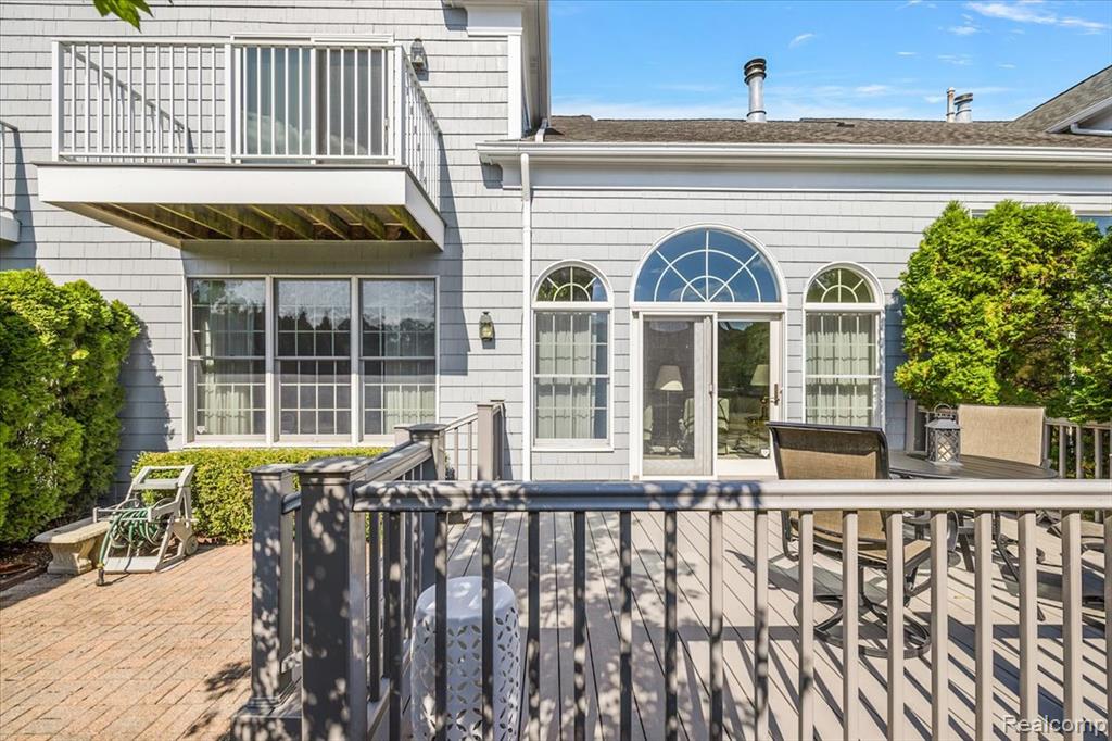 9000 Harbor Place Drive