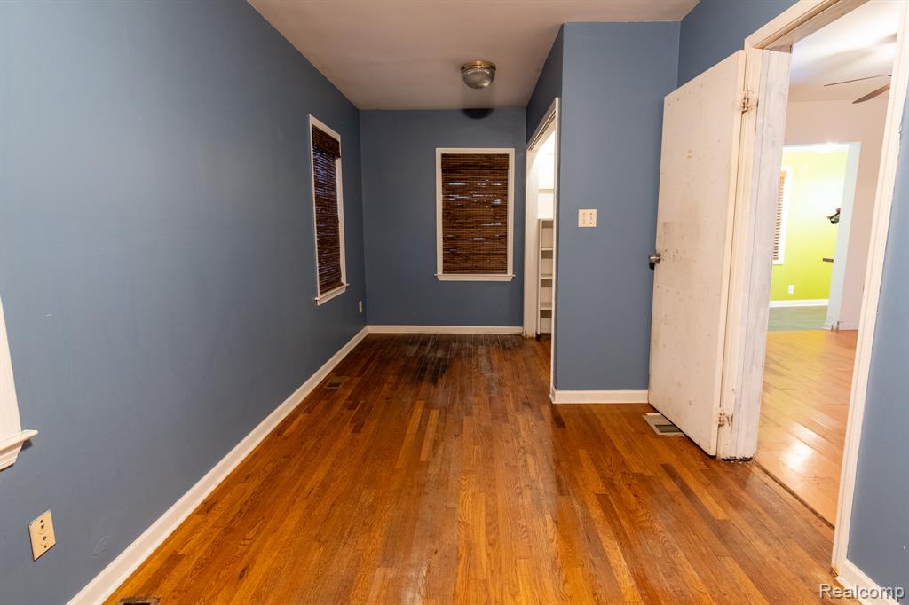 418 W Woodruff Avenue