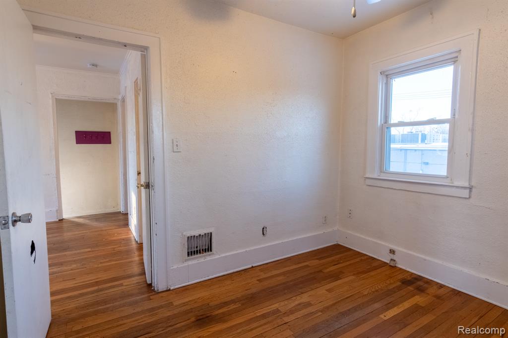 418 W Woodruff Avenue