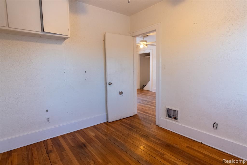 418 W Woodruff Avenue