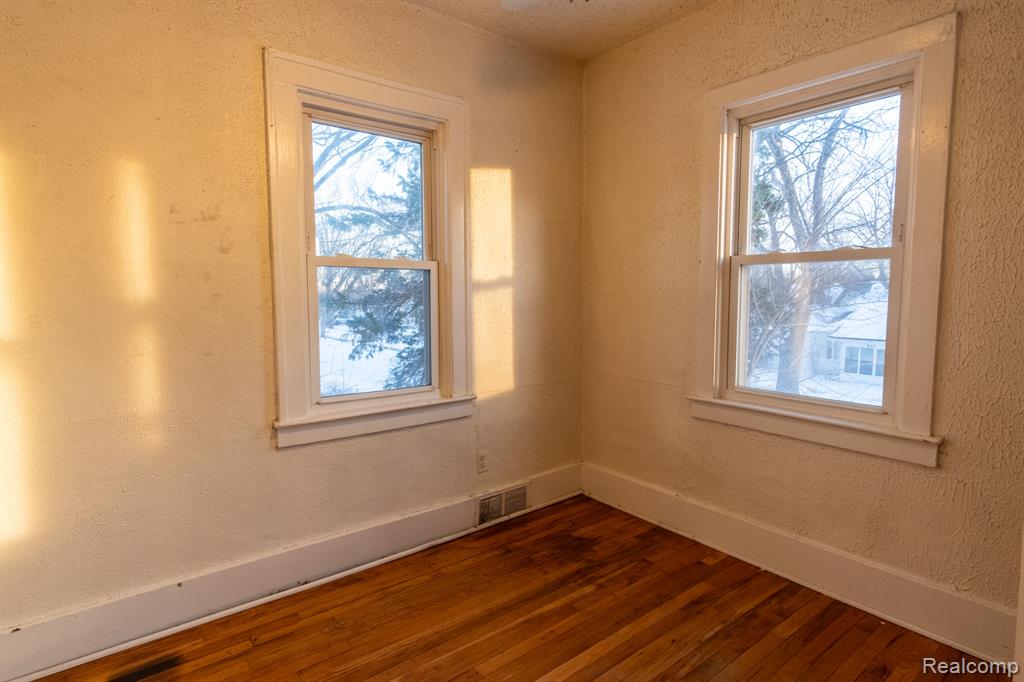 418 W Woodruff Avenue