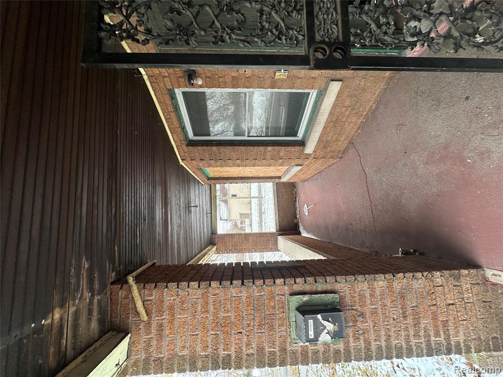 713 Kitchener Street