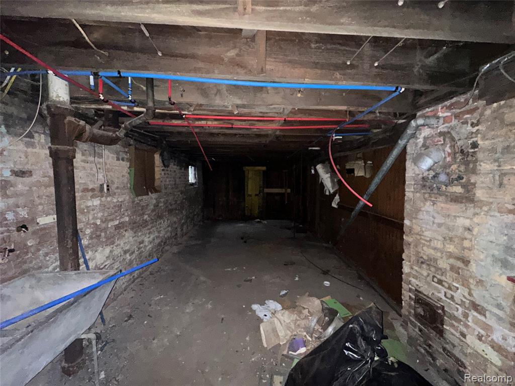 713 Kitchener Street