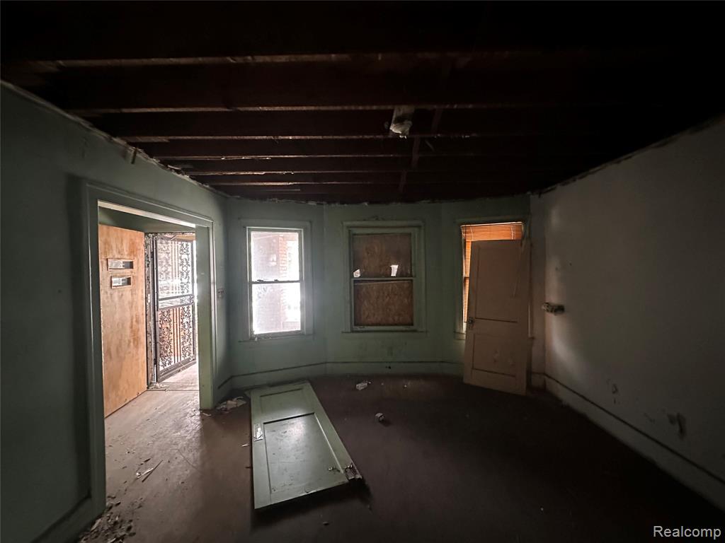 713 Kitchener Street