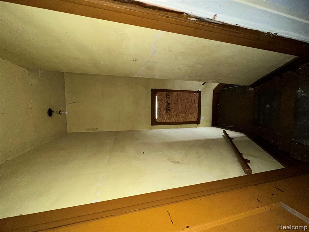 713 Kitchener Street