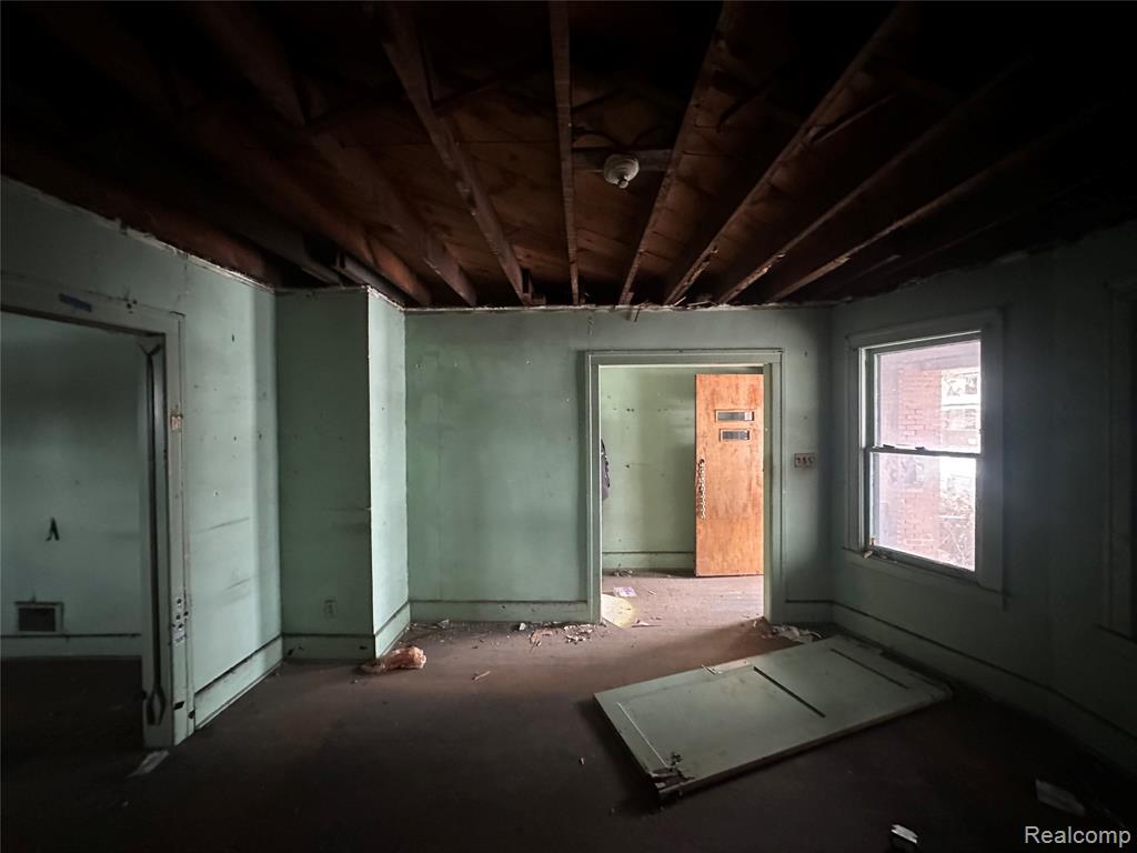 713 Kitchener Street