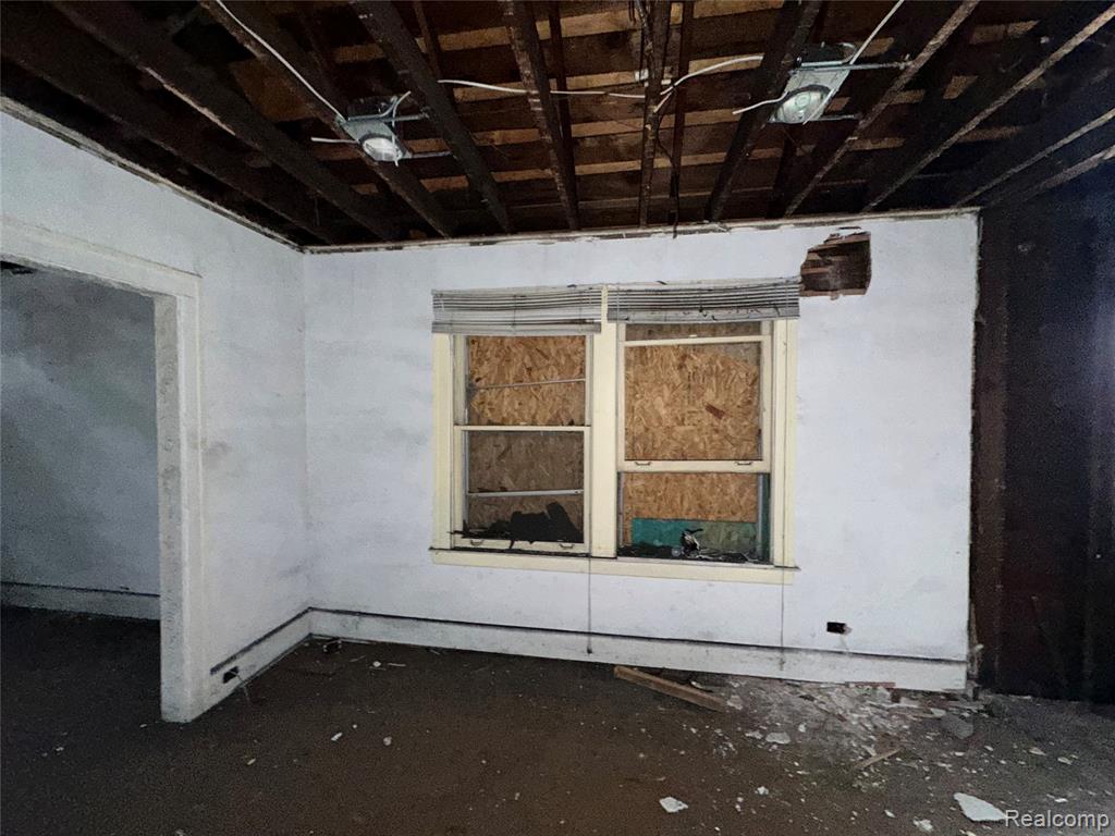 713 Kitchener Street