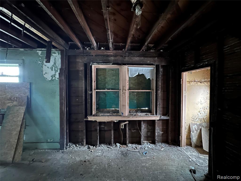 713 Kitchener Street