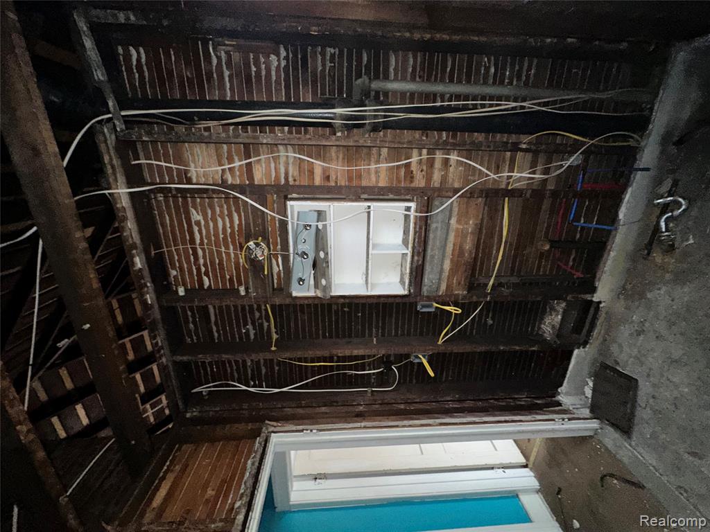 713 Kitchener Street