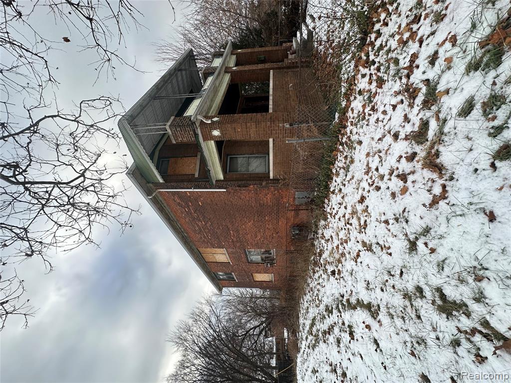 713 Kitchener Street