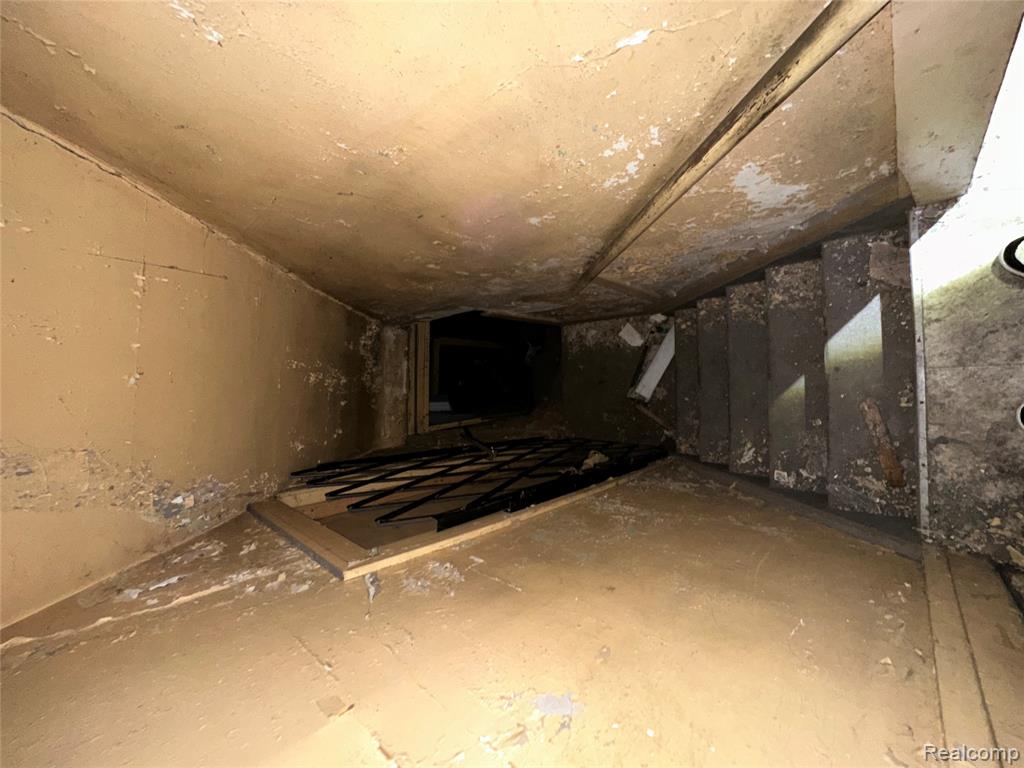 713 Kitchener Street