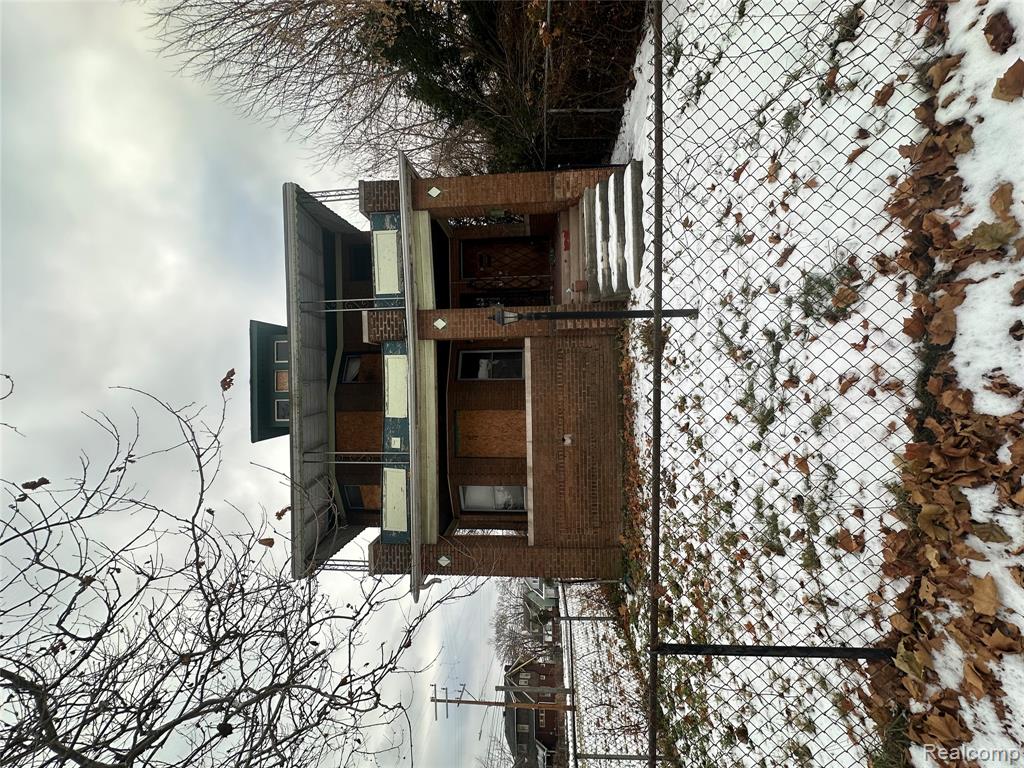 713 Kitchener Street