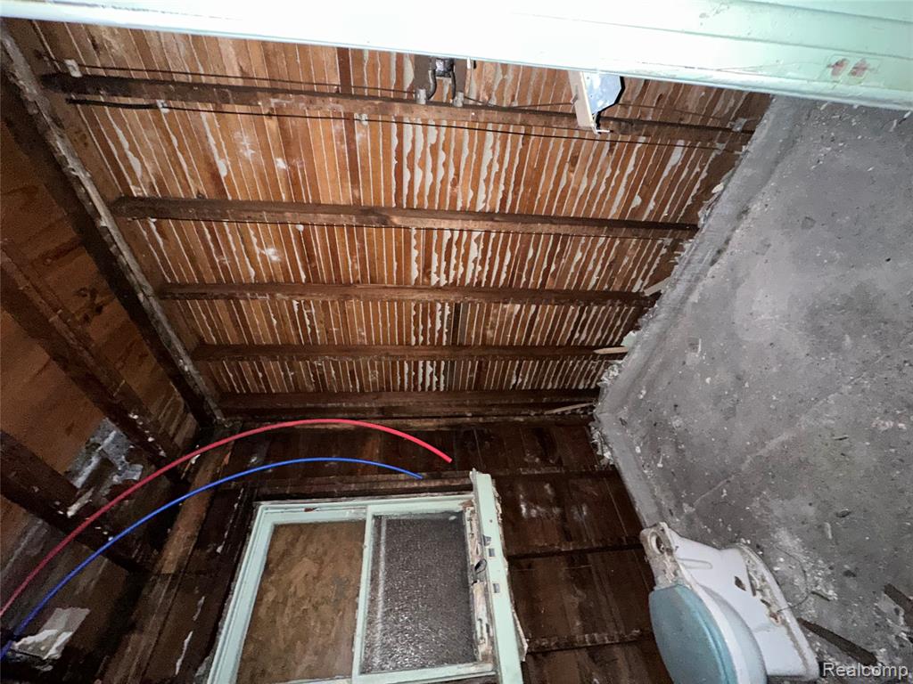 713 Kitchener Street