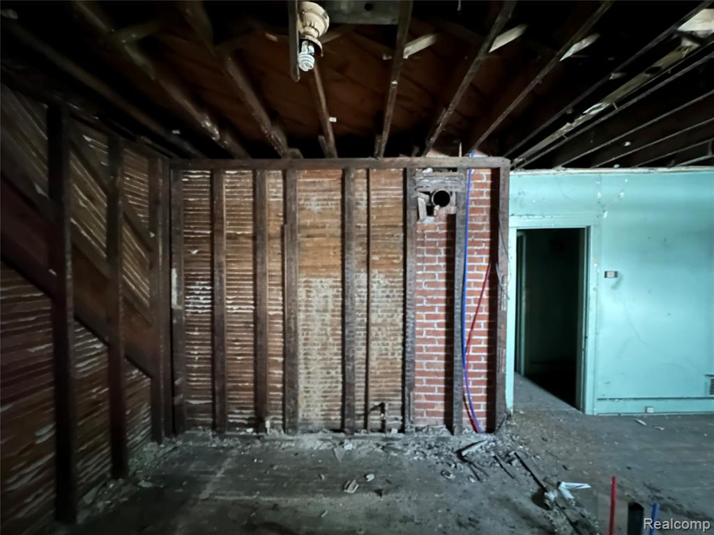 713 Kitchener Street