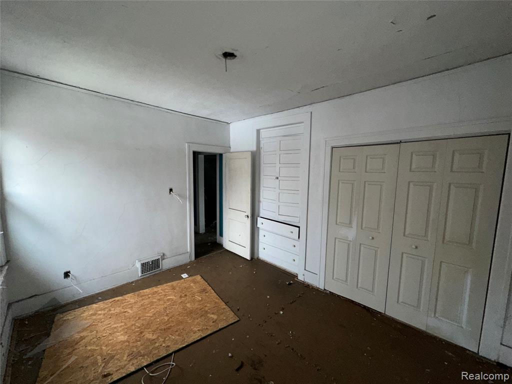 713 Kitchener Street