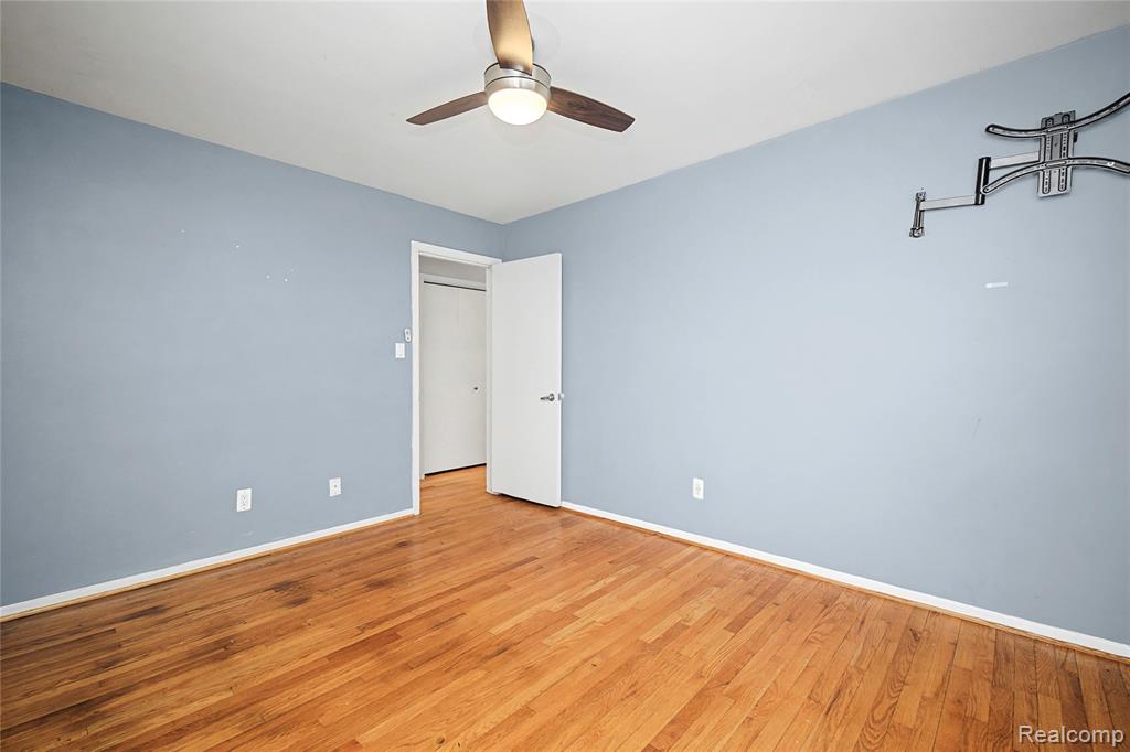 6380 Wellesley Terrace