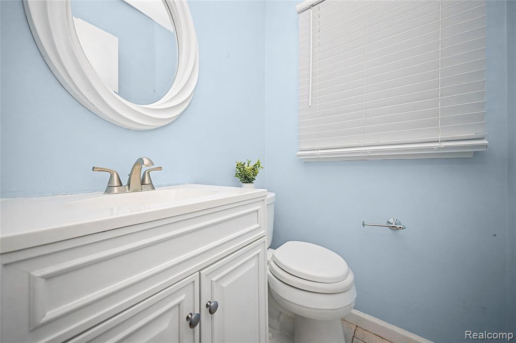 6380 Wellesley Terrace