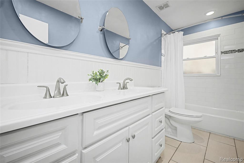 6380 Wellesley Terrace