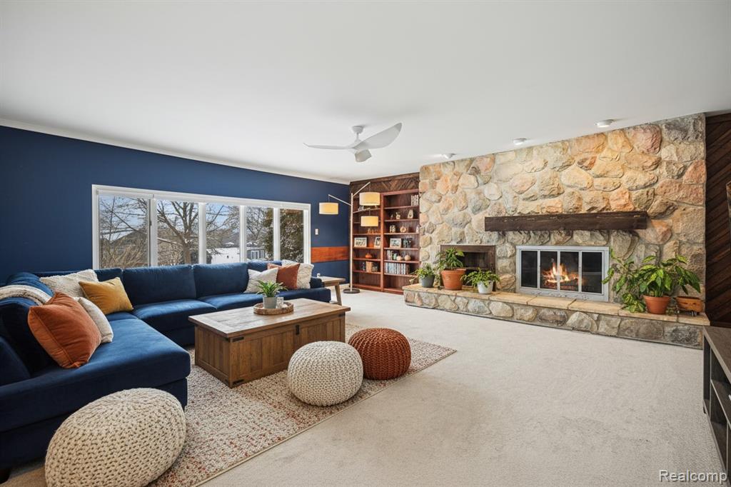 6380 Wellesley Terrace