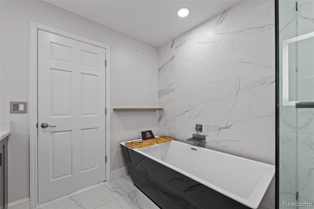 49775 Keycove Street