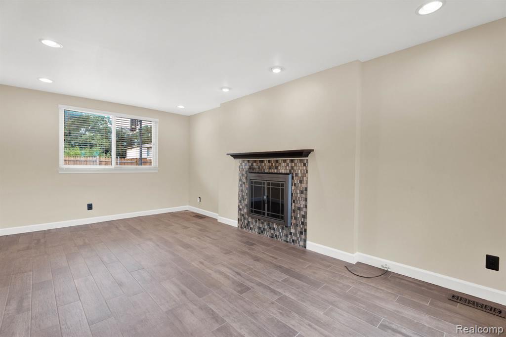 32930 Coventry Place