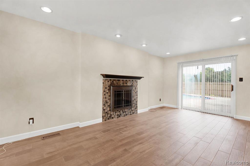 32930 Coventry Place