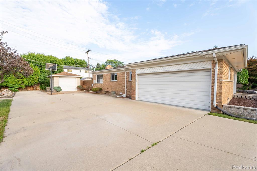 32930 Coventry Place