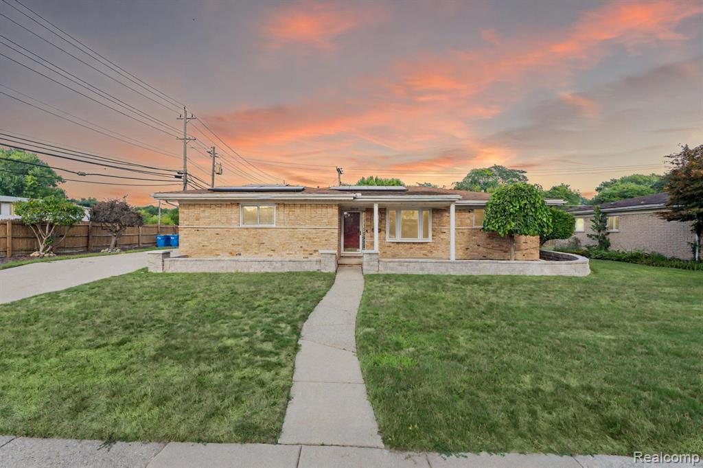 32930 Coventry Place