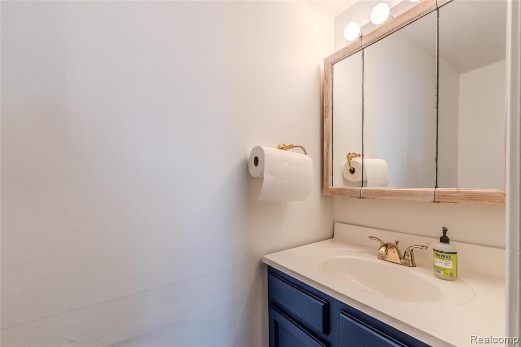 6790 Grassland Avenue