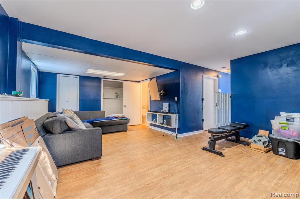 6790 Grassland Avenue