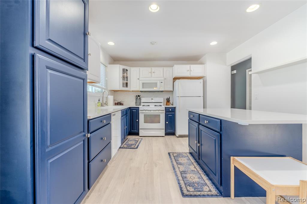 6790 Grassland Avenue