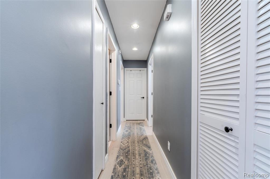 6790 Grassland Avenue