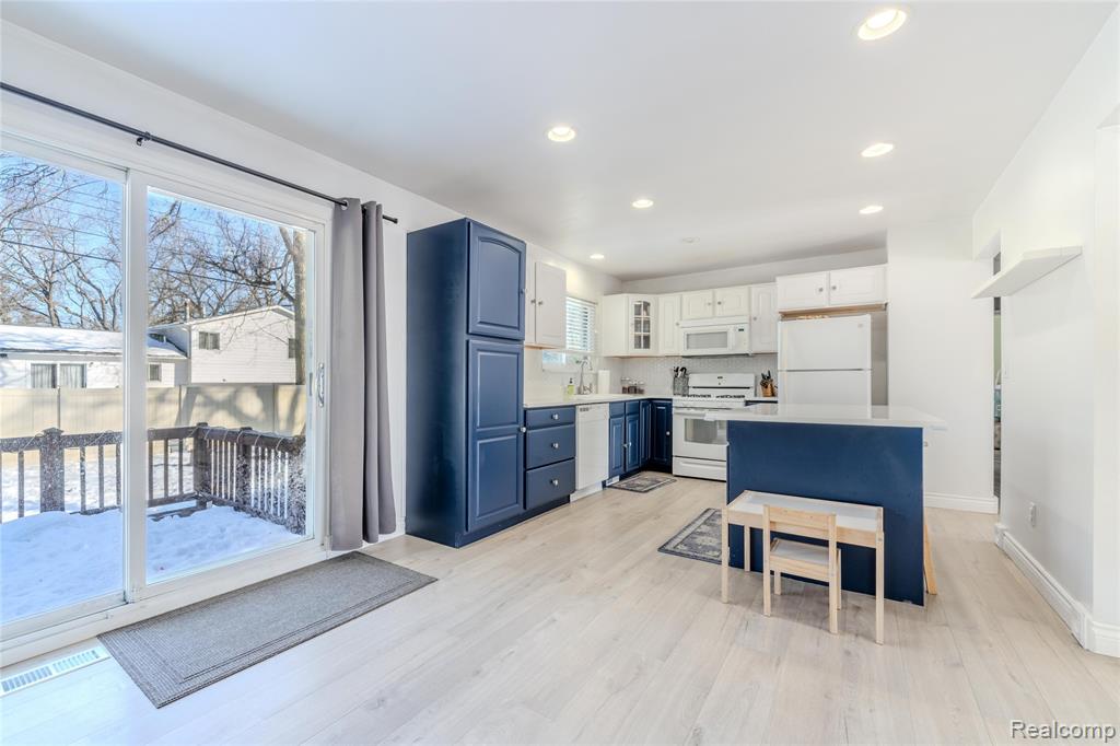 6790 Grassland Avenue