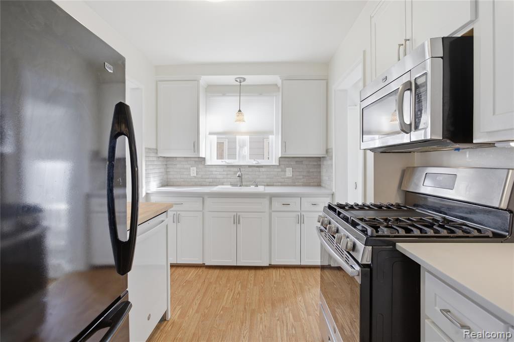 929 Larkmoor Boulevard