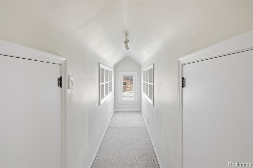 929 Larkmoor Boulevard