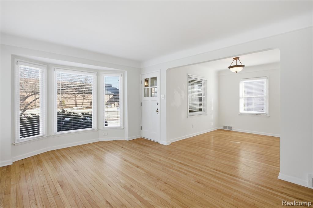 929 Larkmoor Boulevard