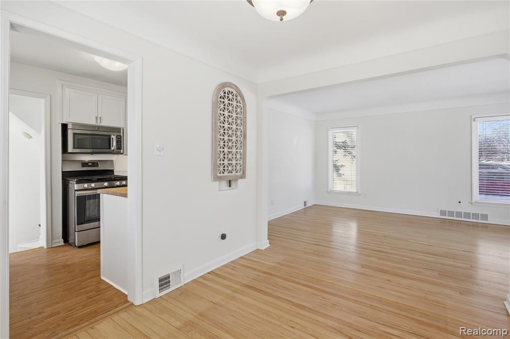 929 Larkmoor Boulevard